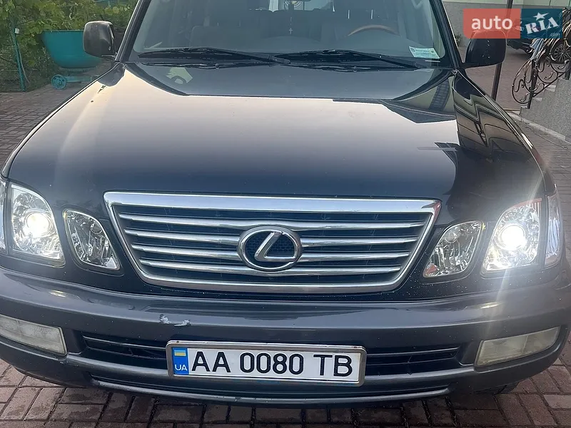 Lexus LX 2006