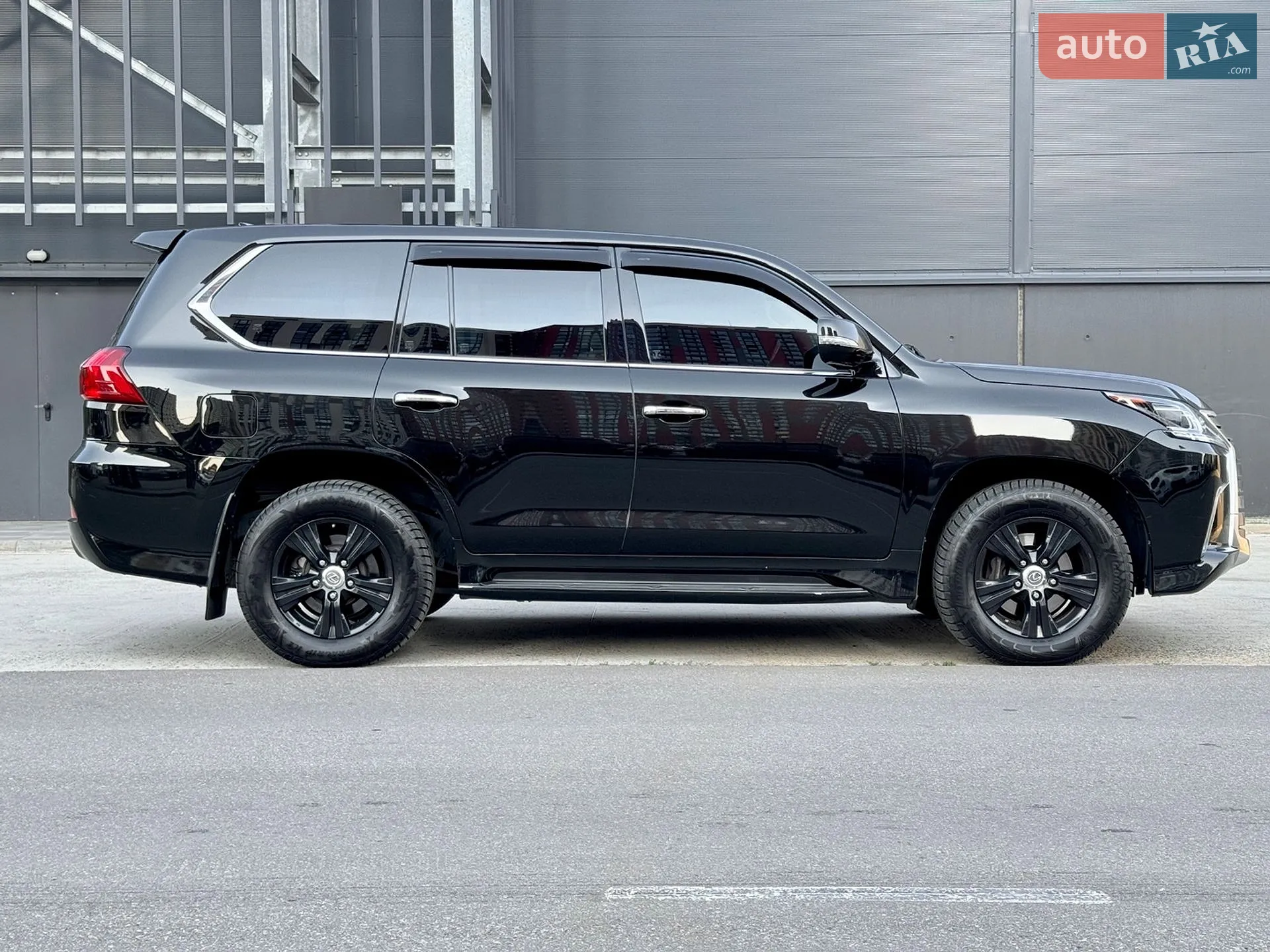2017 Lexus LX - мініатюра 9