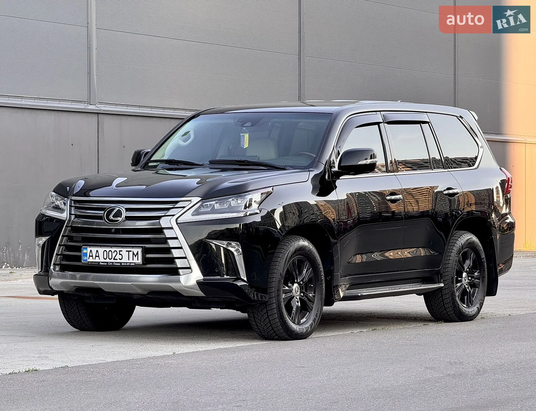 2017 Lexus LX - мініатюра 13