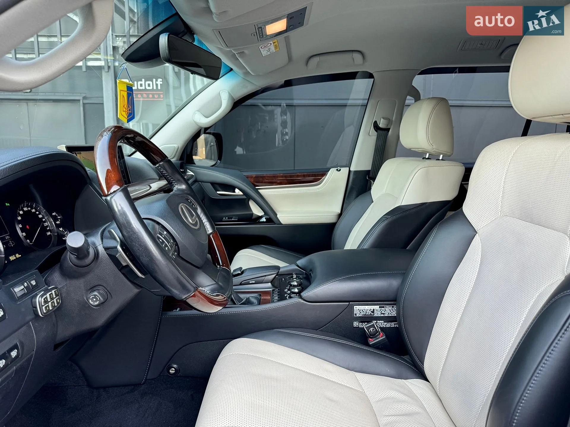 2017 Lexus LX - мініатюра 19