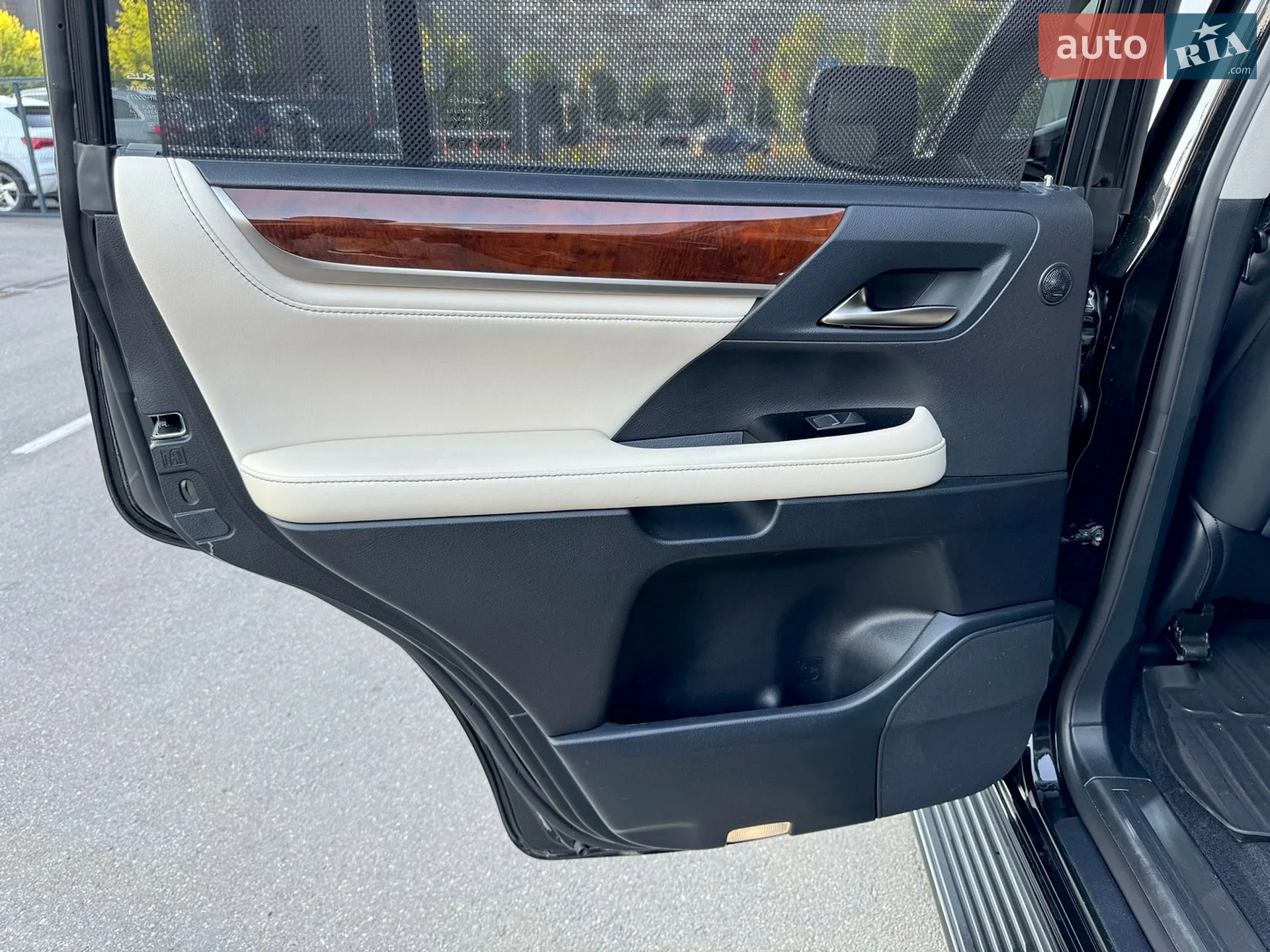 2017 Lexus LX - мініатюра 22