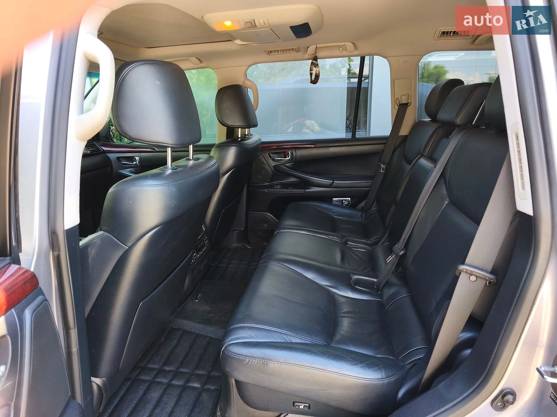 2011 Lexus LX - мініатюра 19