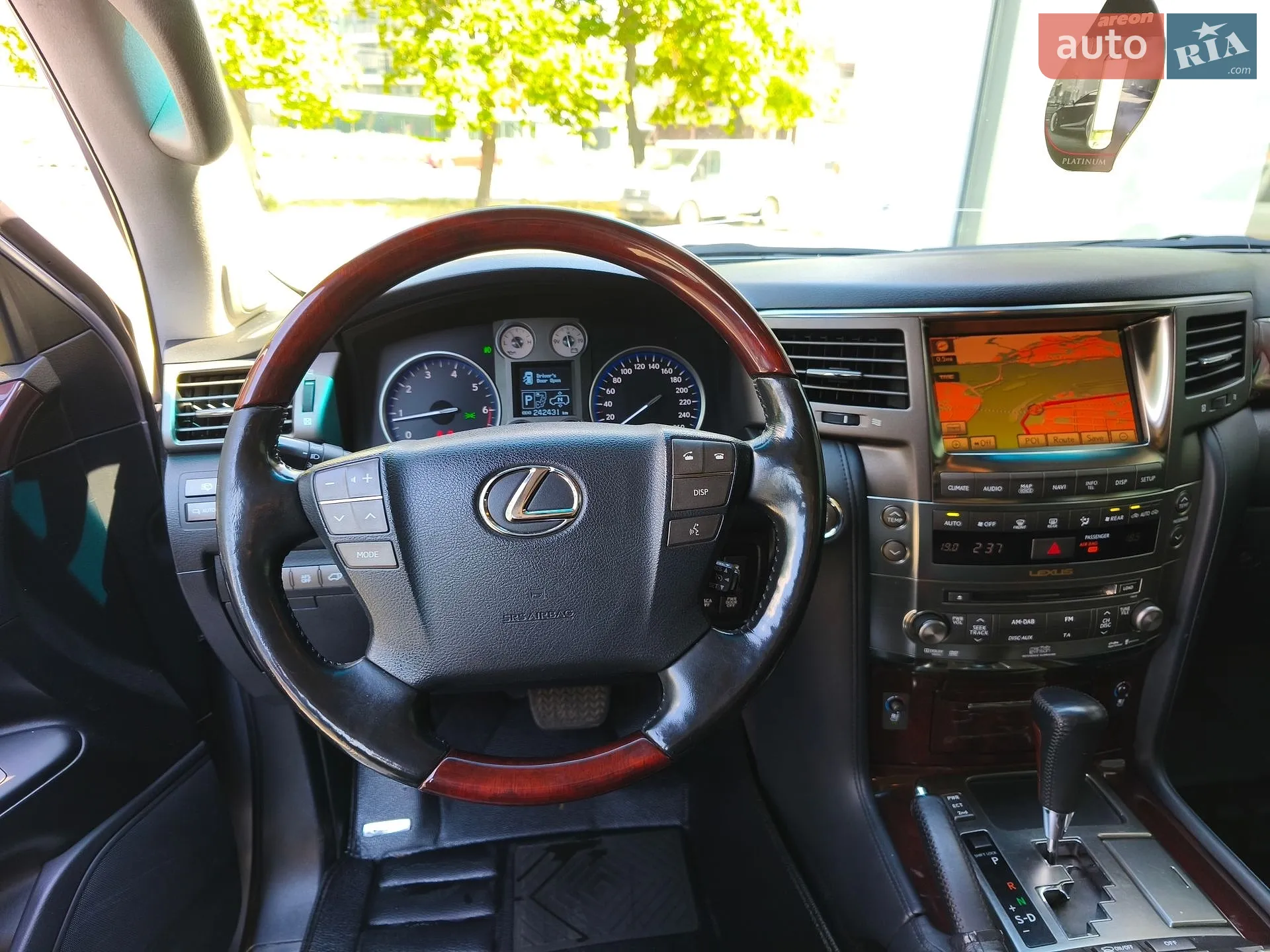 2011 Lexus LX - мініатюра 24