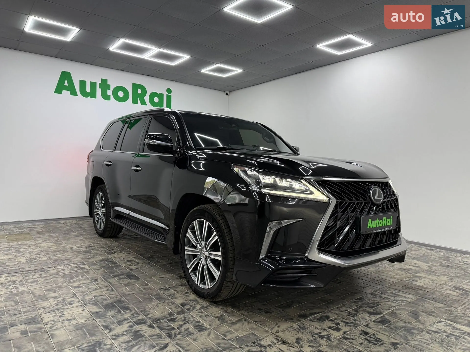 2019 Lexus LX - фото 1