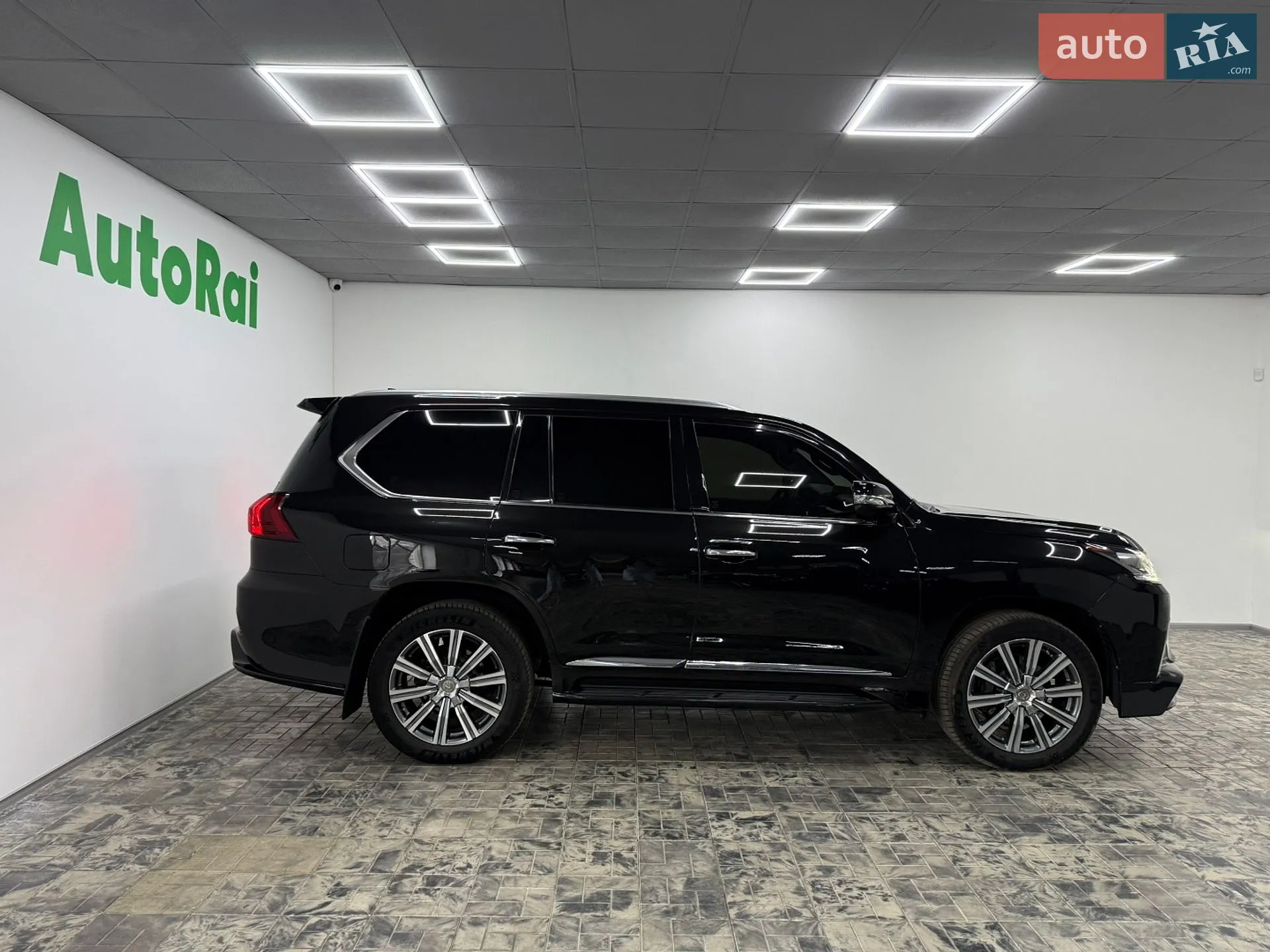 2019 Lexus LX - мініатюра 2