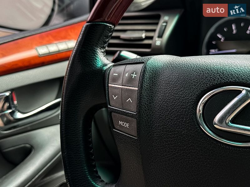 Позашляховик / Кросовер Lexus LX 2008 в Чернівцях фото 36 Позашляховик / Кросовер Lexus LX 2008 в Чернівцях
