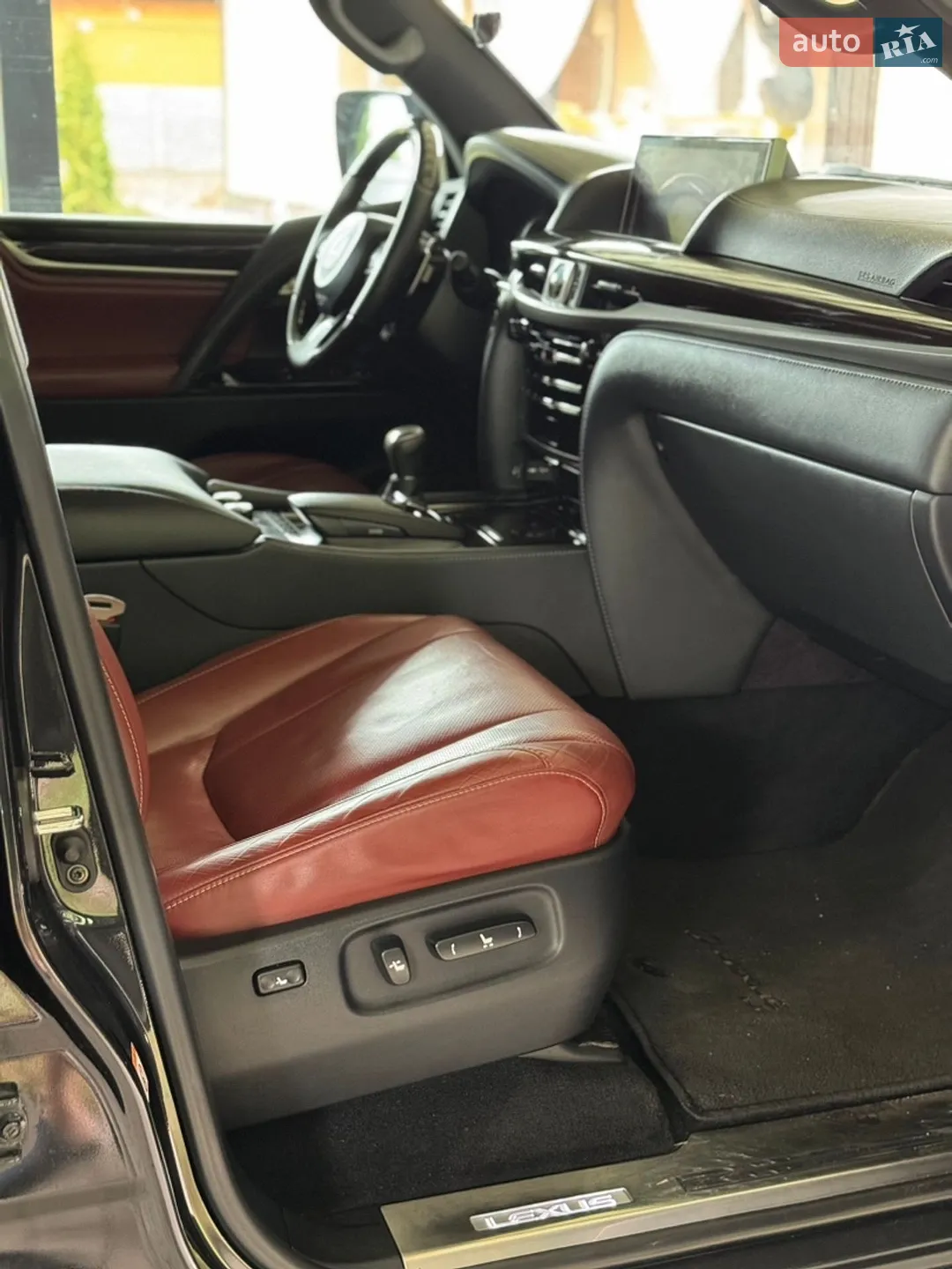 2018 Lexus LX - мініатюра 2