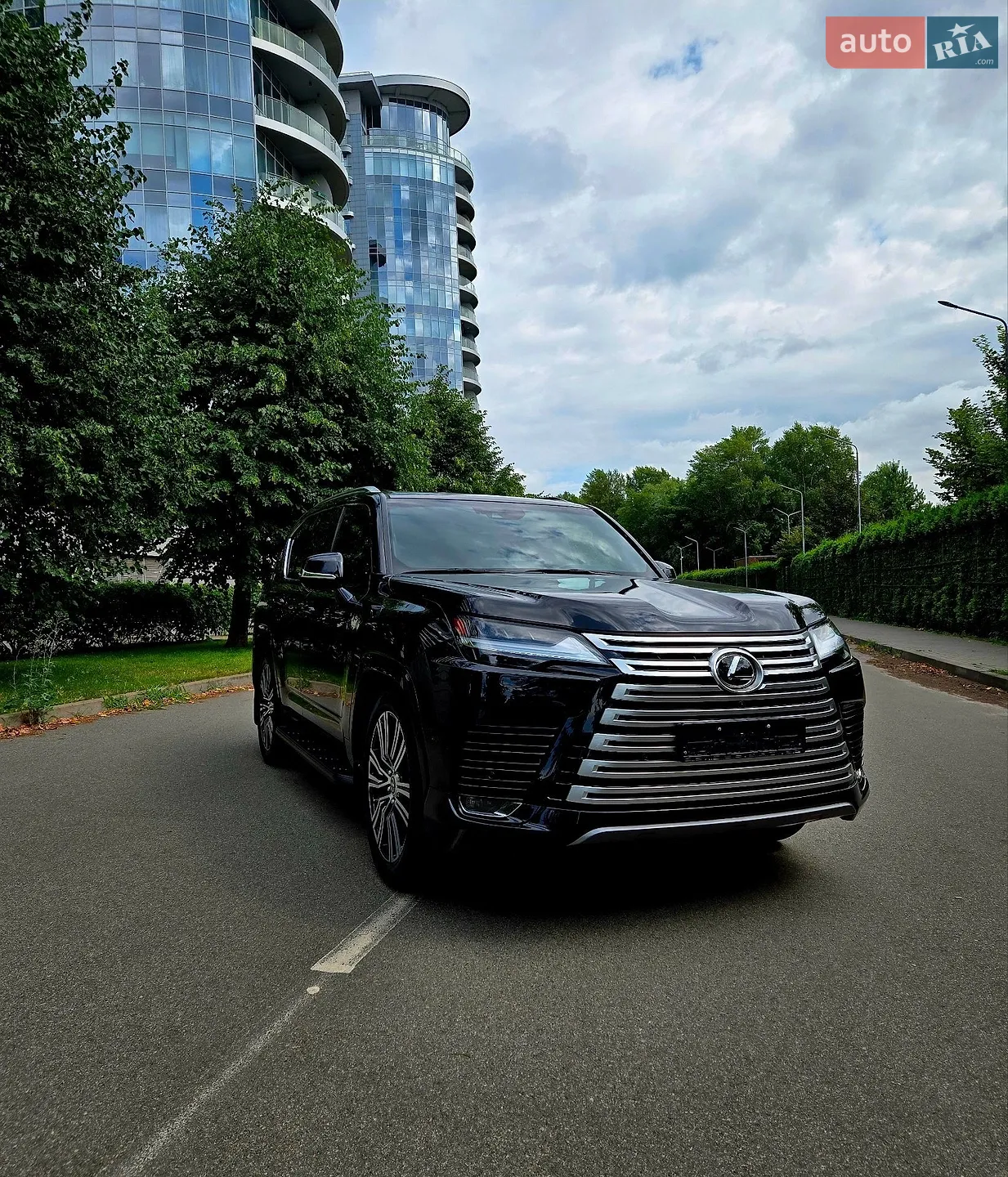 2022 Lexus LX - мініатюра 2