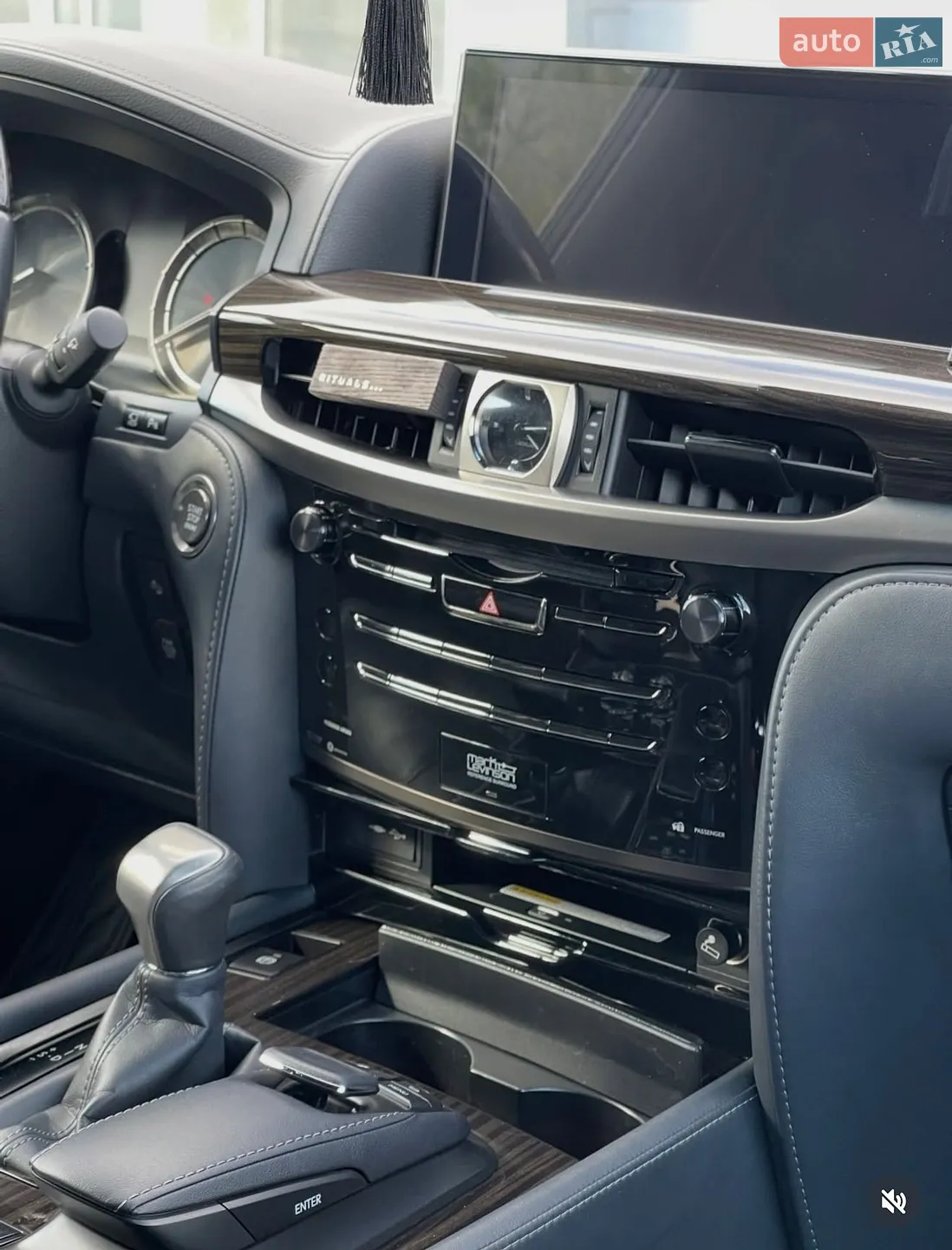 2019 Lexus LX - мініатюра 11