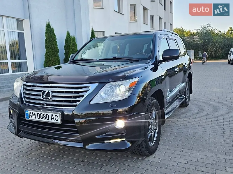 Lexus LX 2011