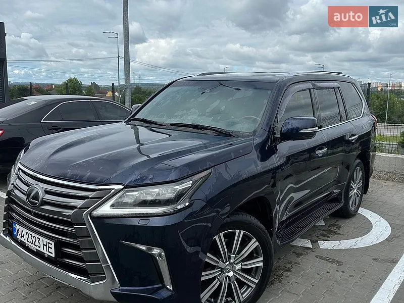 Lexus LX