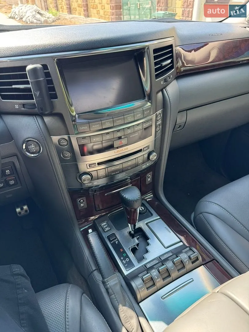 2010 Lexus LX - мініатюра 11