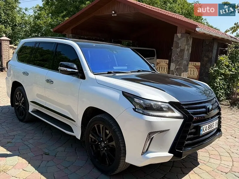 Lexus LX 2017