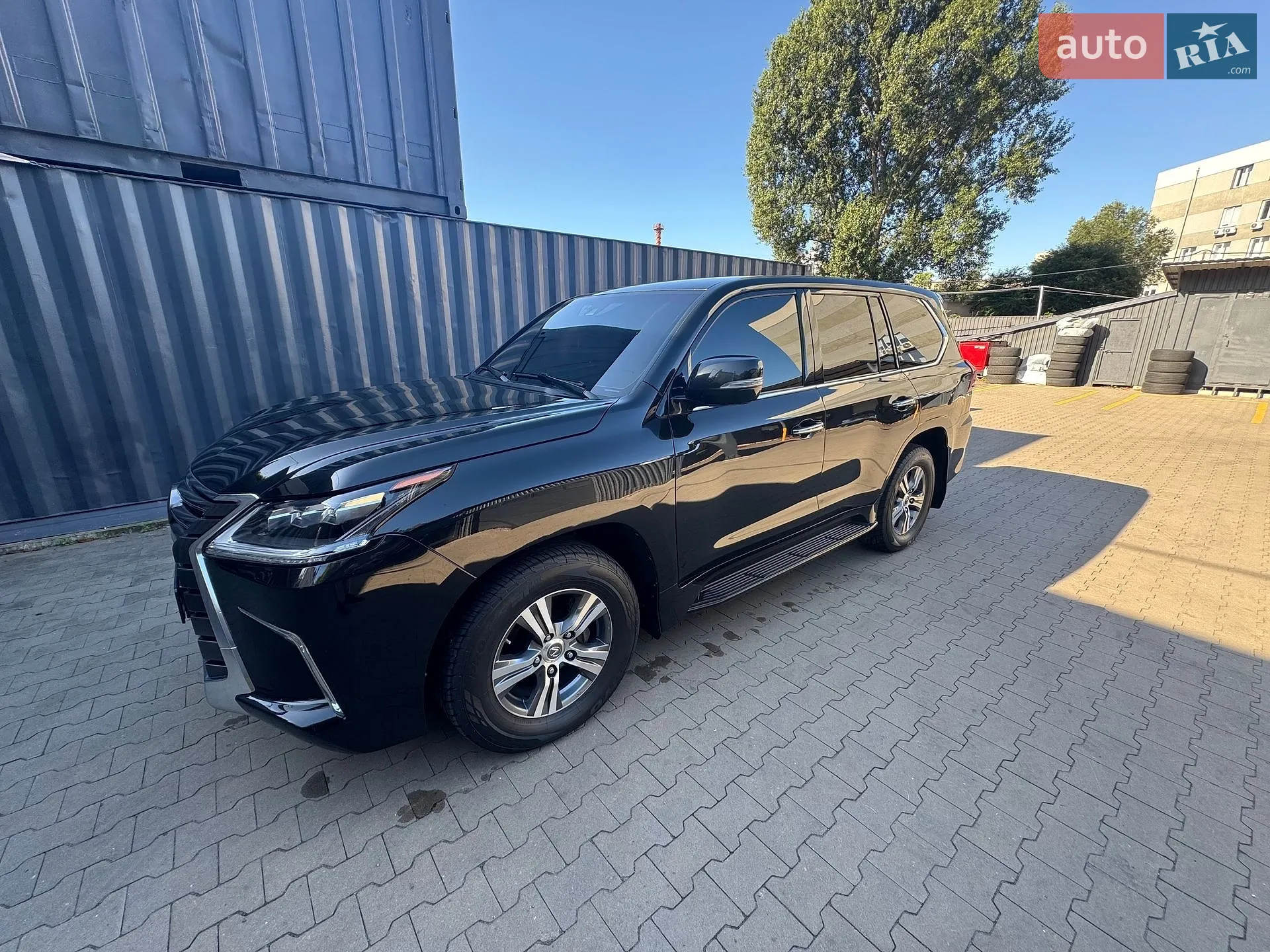 2019 Lexus LX - мініатюра 2