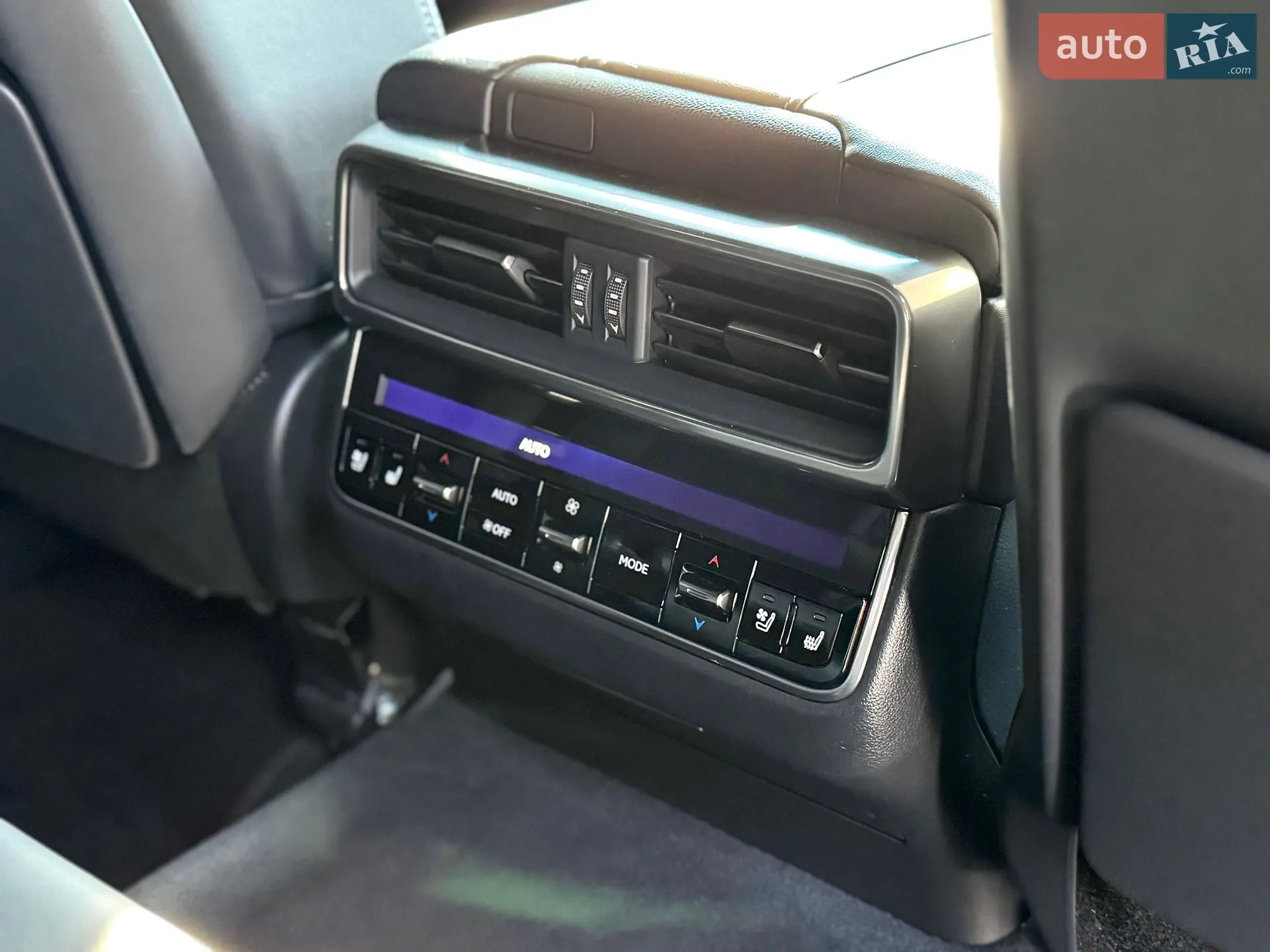 2022 Lexus LX - мініатюра 26