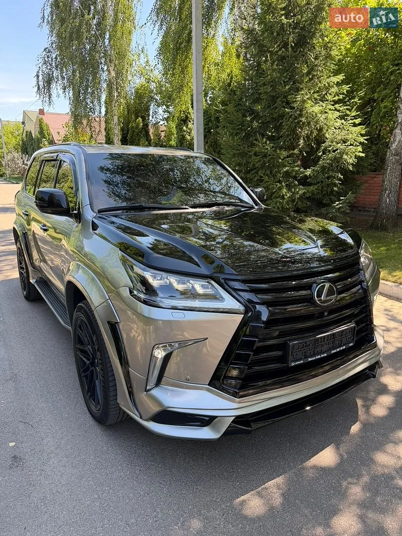 2017 Lexus LX - фото 1