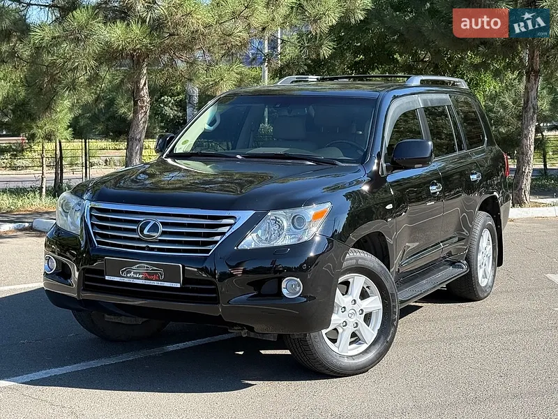Lexus LX