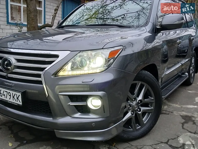 Lexus LX 2013