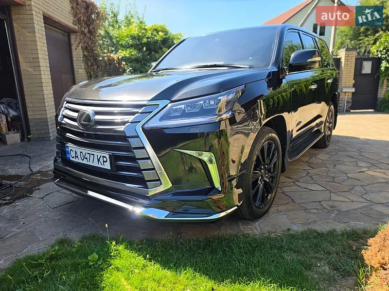 Lexus LX