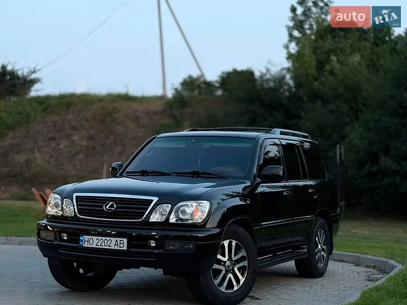 Lexus LX