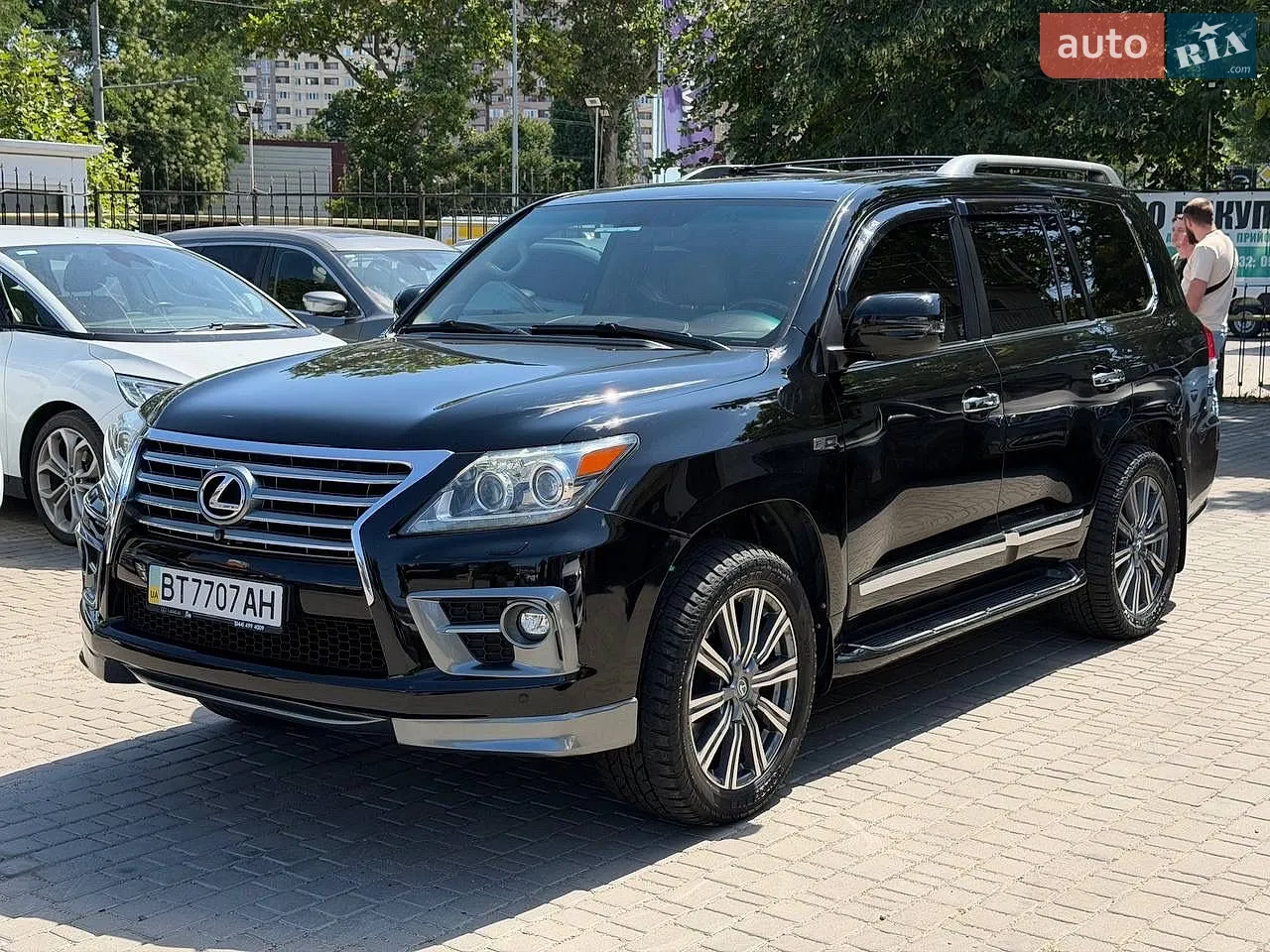 2010 Lexus LX - фото 1