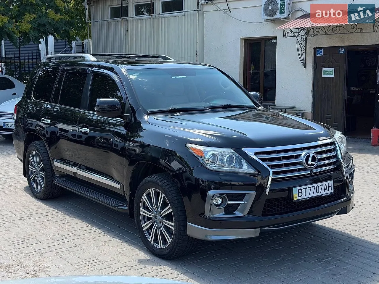 2010 Lexus LX - мініатюра 2