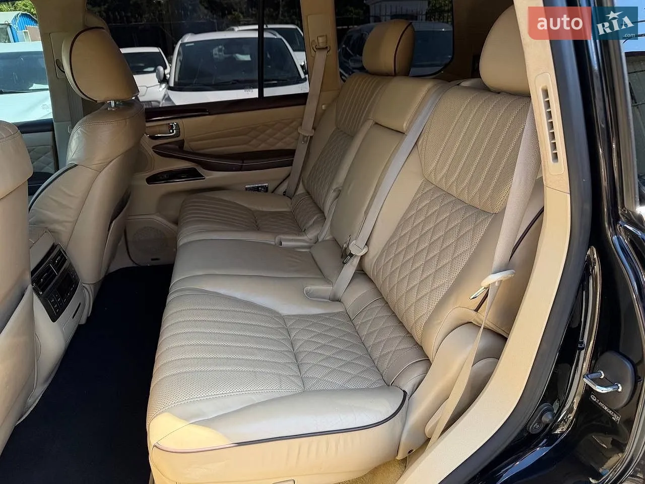 2010 Lexus LX - мініатюра 12