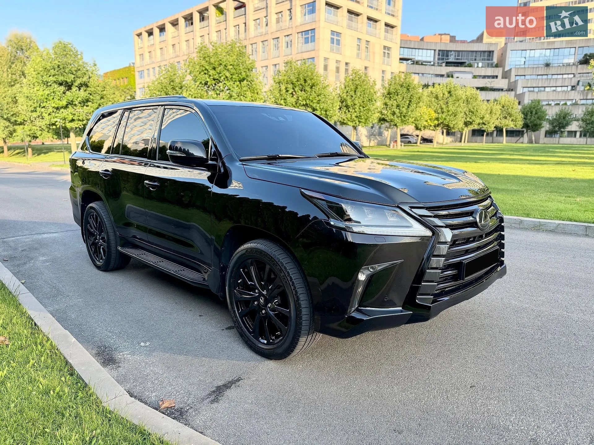 2019 Lexus LX - мініатюра 16