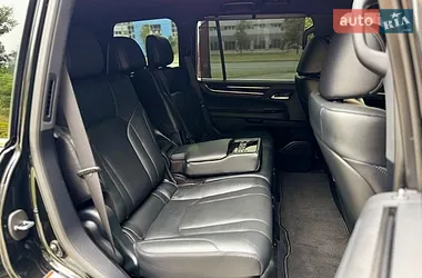 Lexus LX 2016