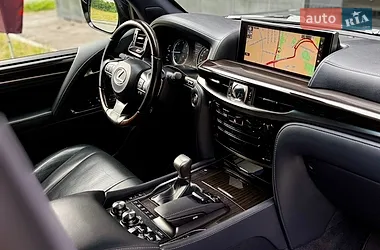 Lexus LX 2016