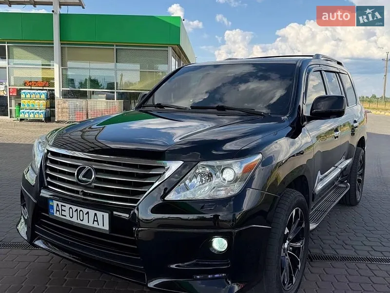 Lexus LX 2010
