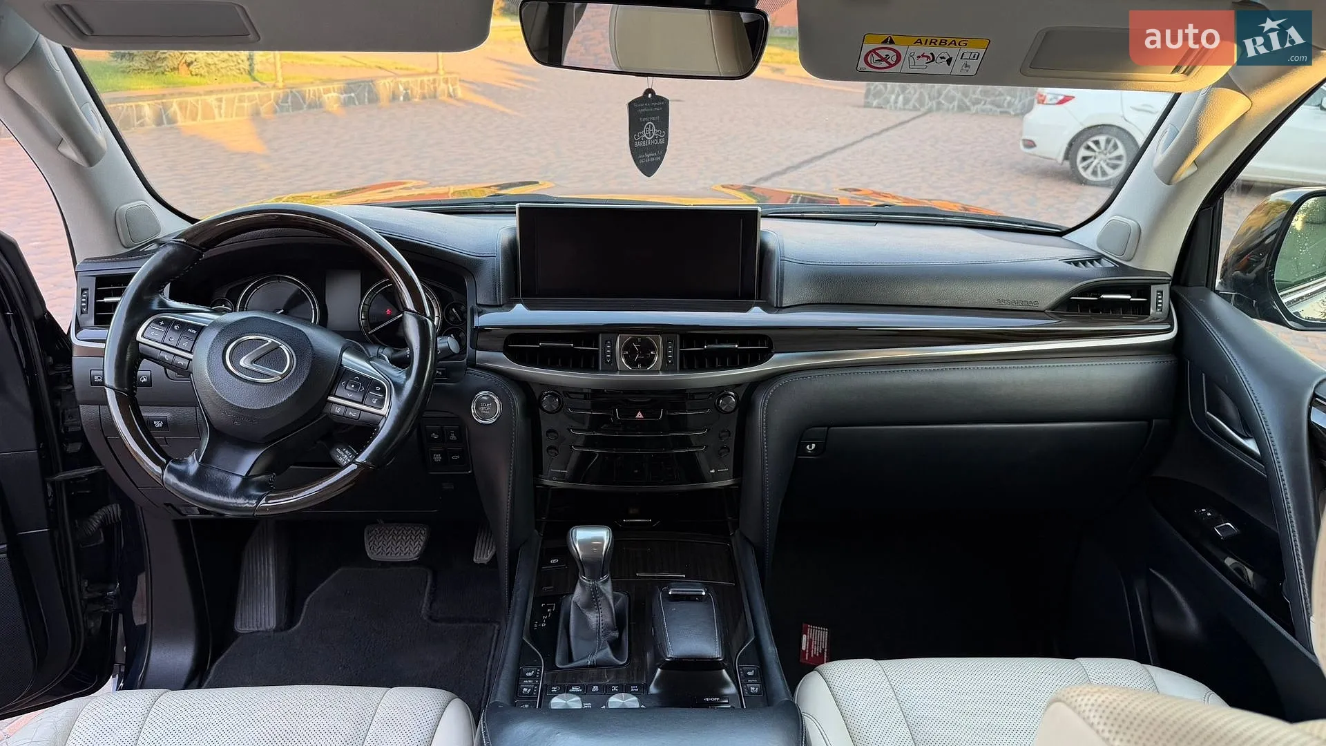 2016 Lexus LX - мініатюра 8