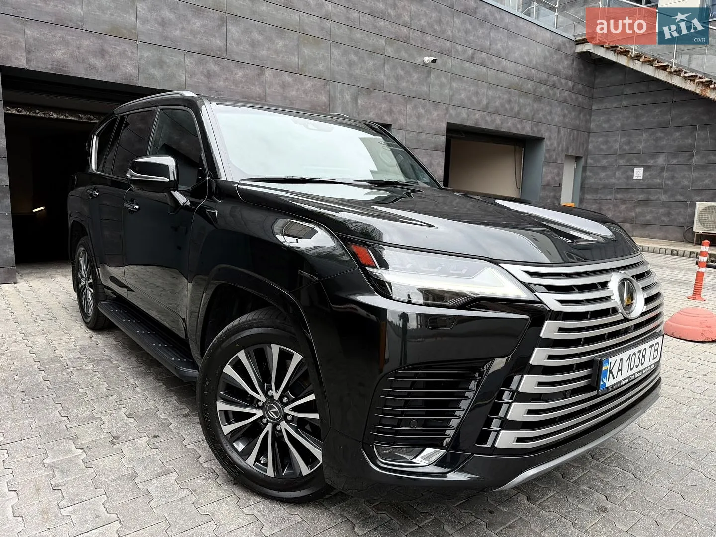 2022 Lexus LX - мініатюра 3