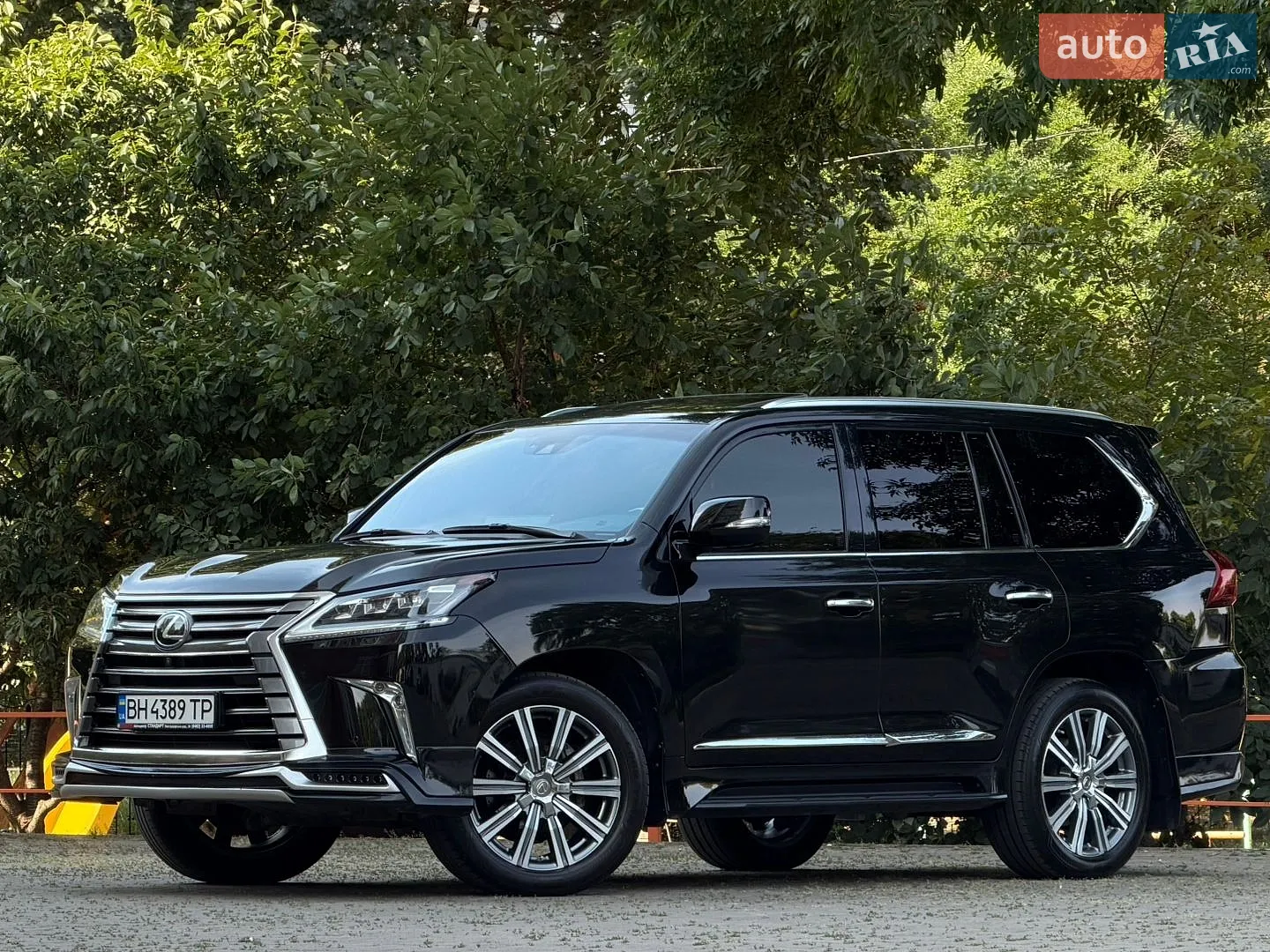 2016 Lexus LX - мініатюра 5