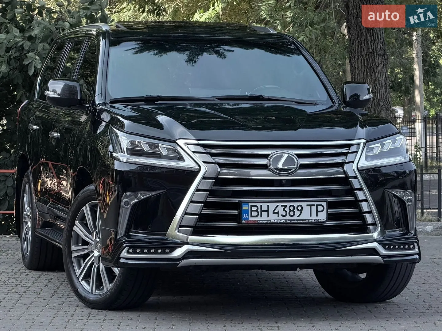 2016 Lexus LX - мініатюра 16