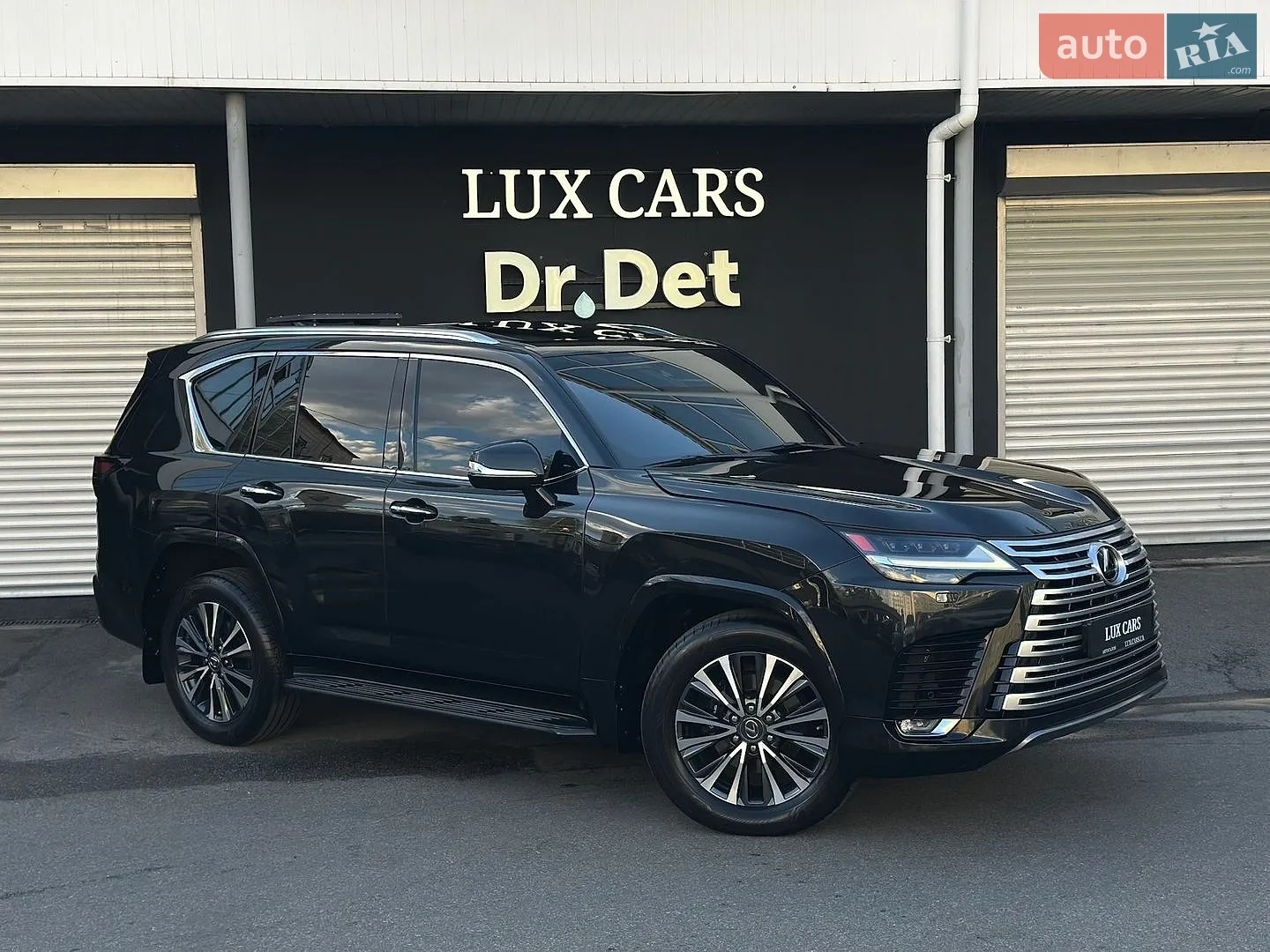 2022 Lexus LX - фото 1