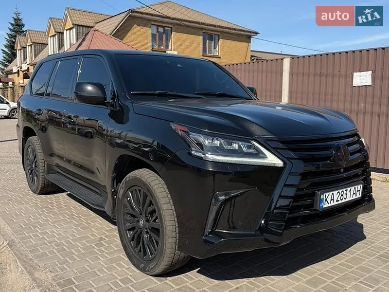 Lexus LX