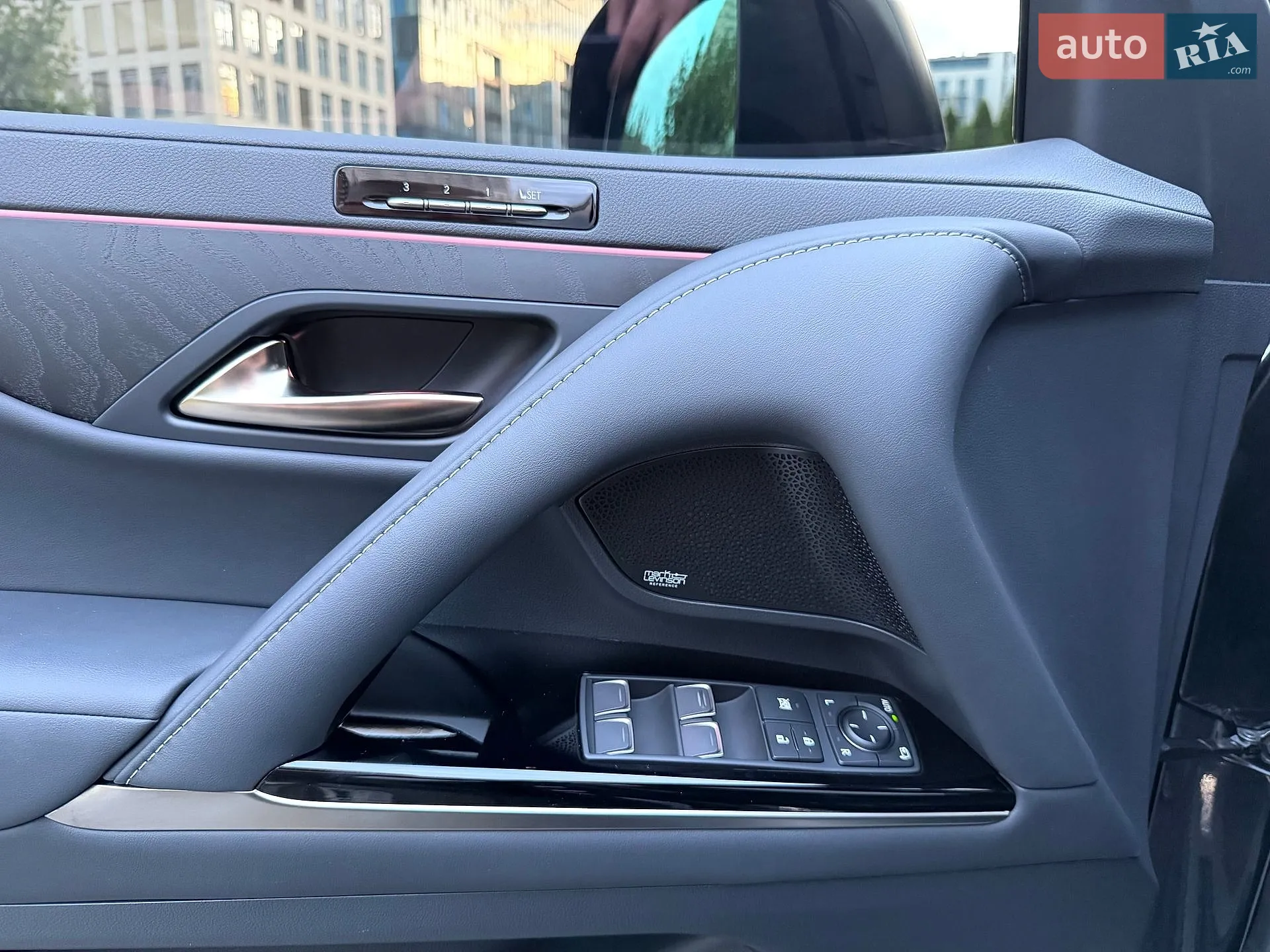 2025 Lexus LX - мініатюра 22