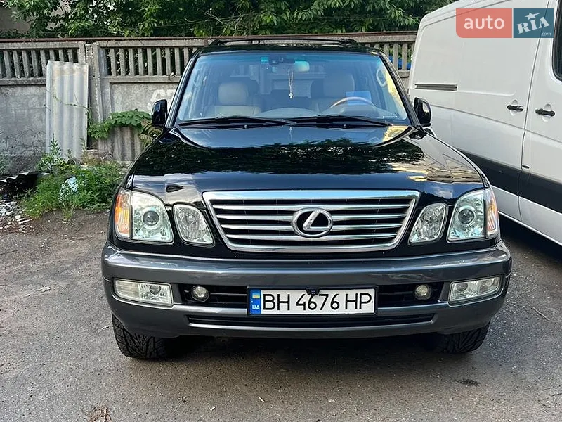 Lexus LX 2005