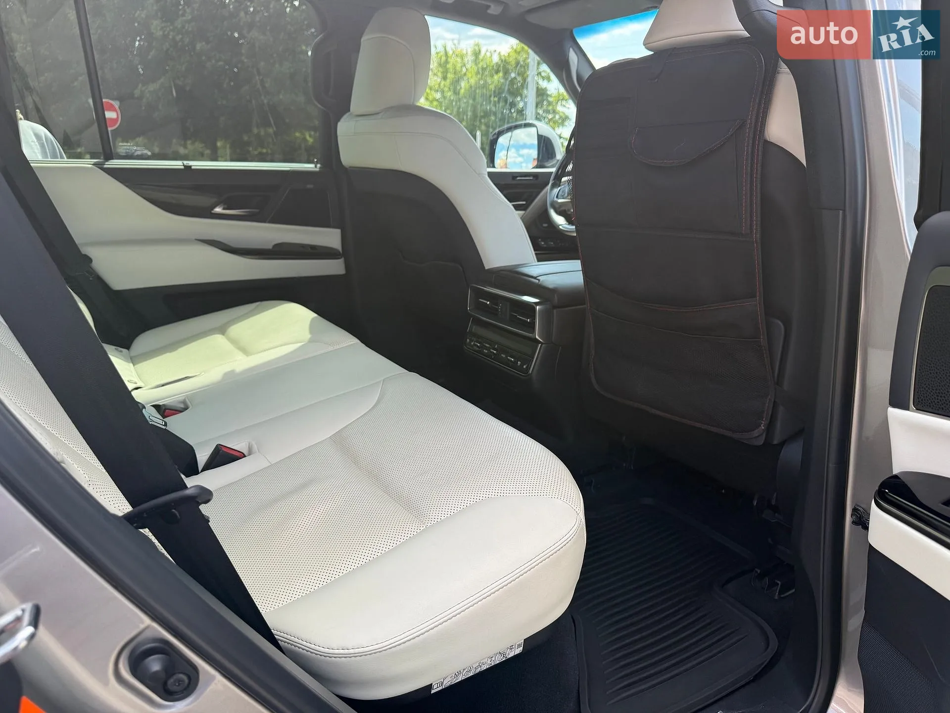 2022 Lexus LX - мініатюра 15
