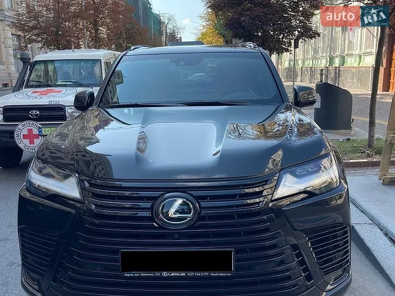 Lexus LX