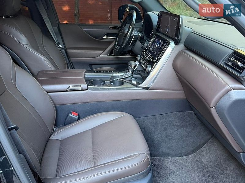Позашляховик / Кросовер Lexus LX 2022 в Дніпрі