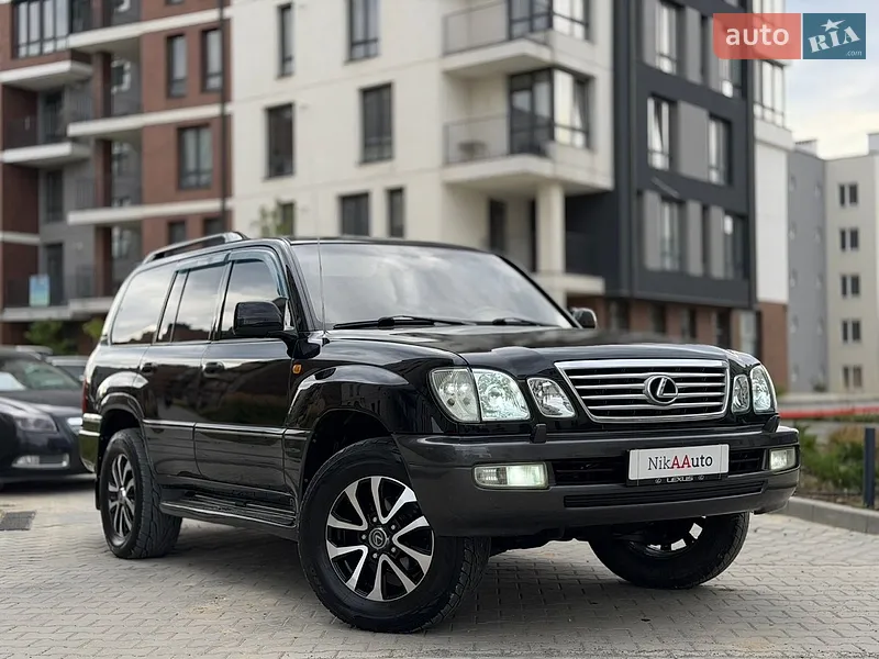 Lexus LX