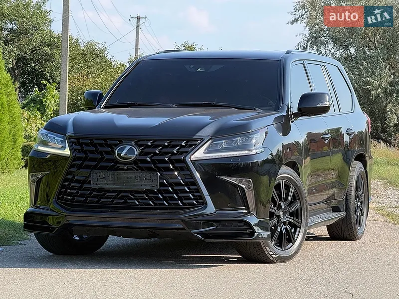 Lexus LX