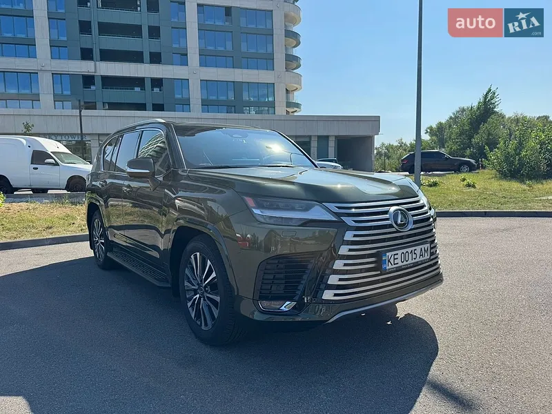 Lexus LX