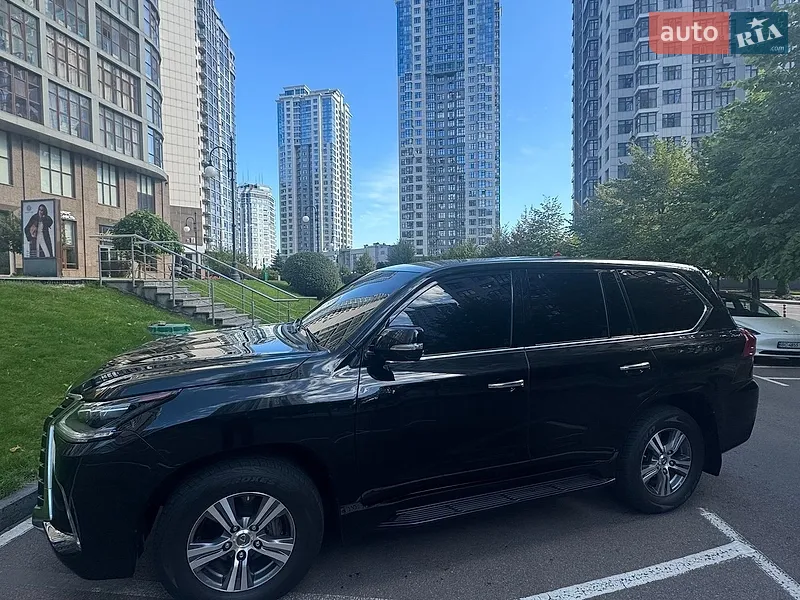Lexus LX 2019