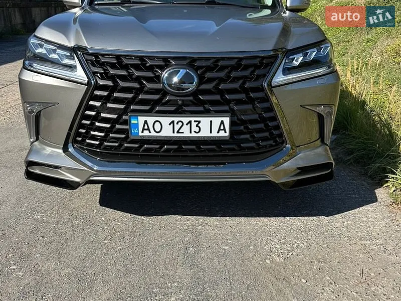 Lexus LX 2016