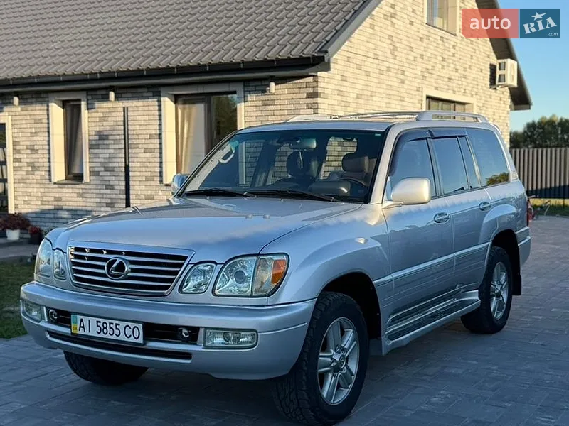 Lexus LX 2005