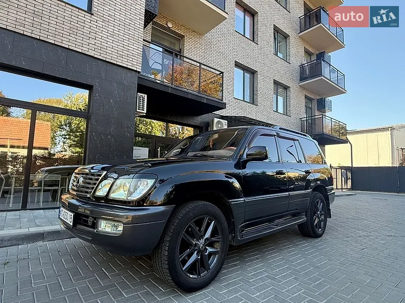 Lexus LX 2005
