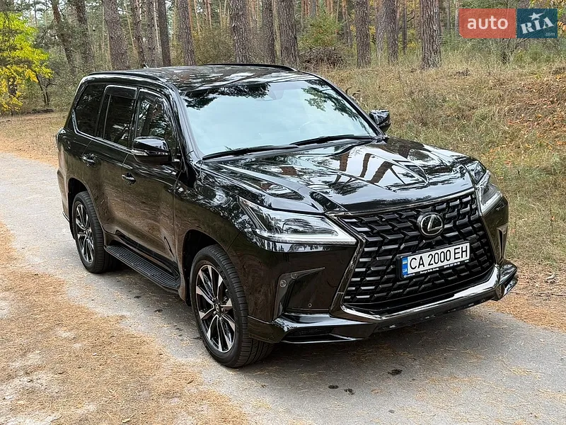 Lexus LX